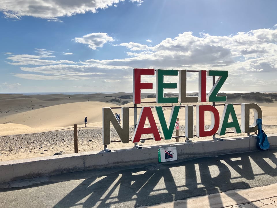 Feliz Navidad at the Maspalomas dunes